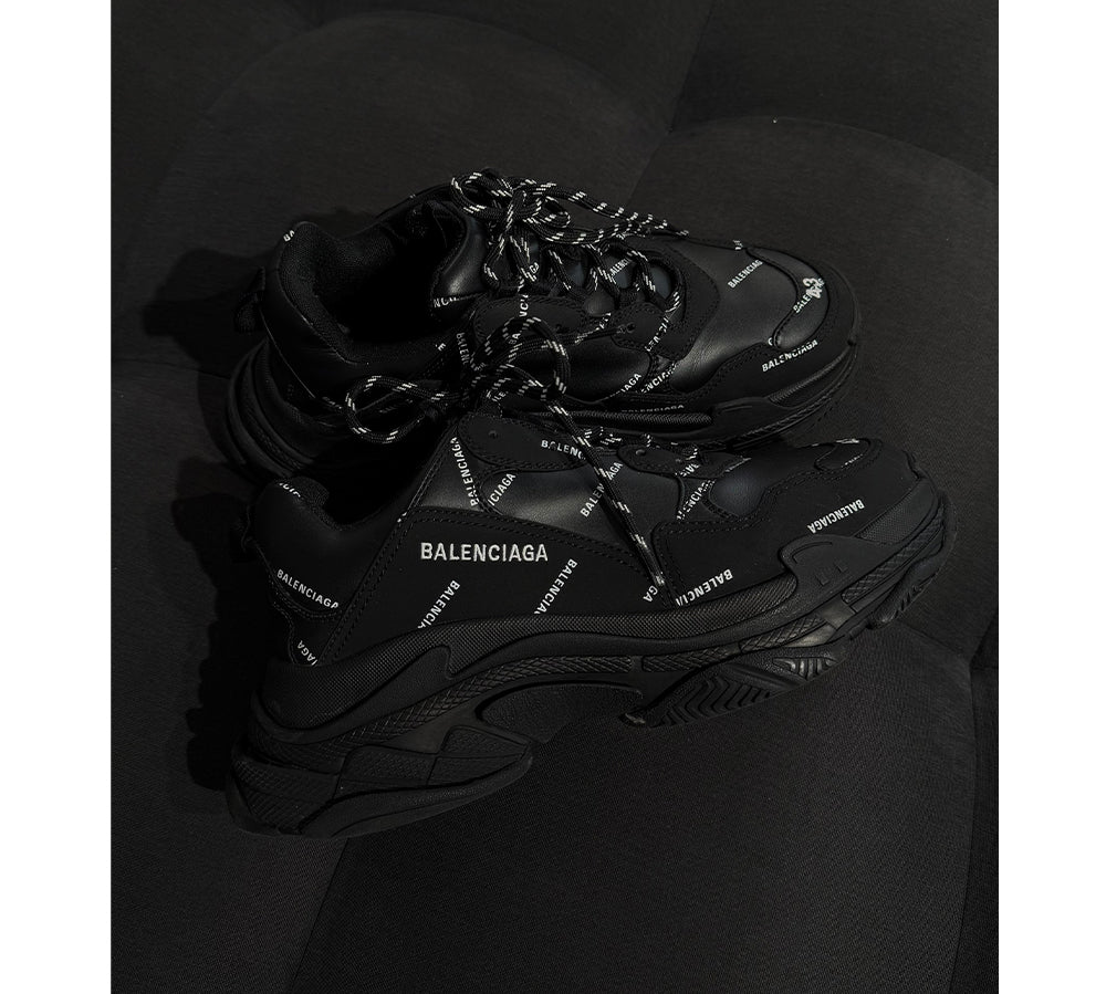 Balenciaga Triple S Allover Logo Black (USADO) - 43