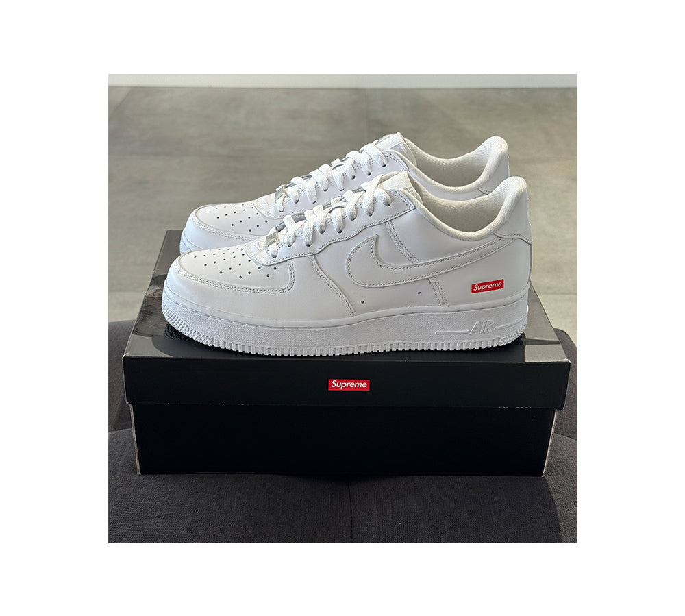 Nike Air Force 1 Low 43 - Supreme White (USADO)