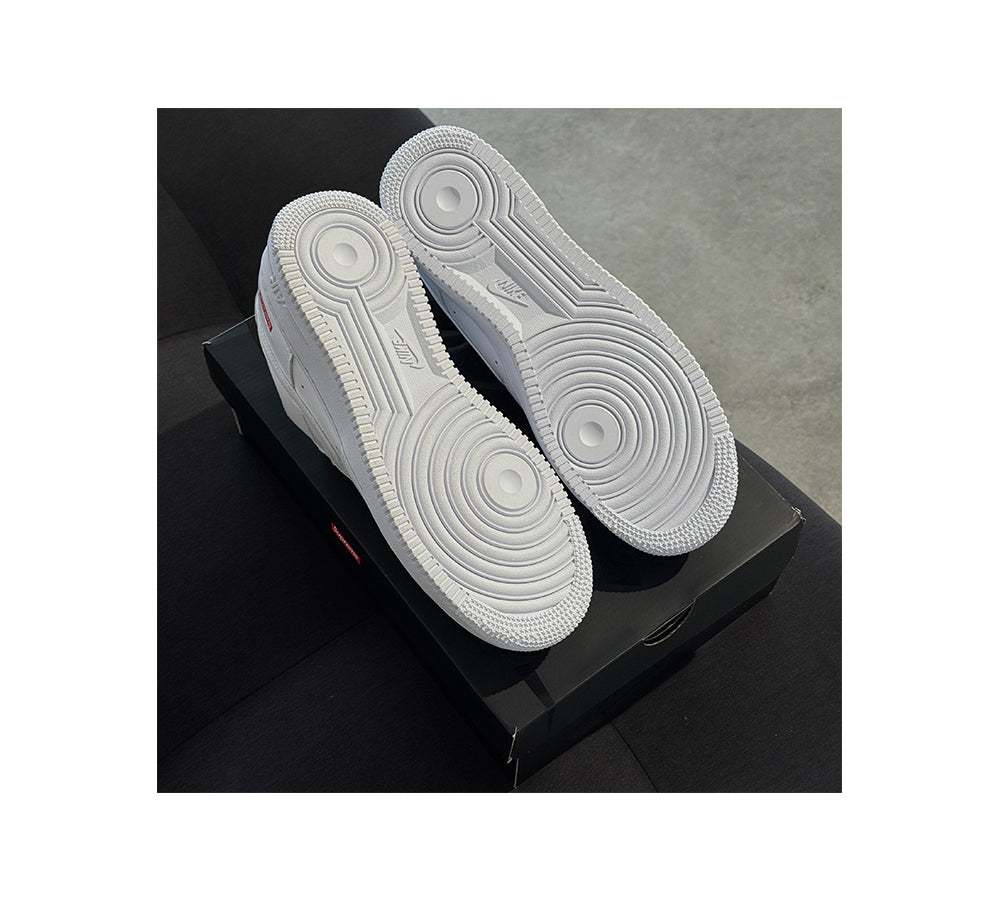 Nike Air Force 1 Low 43 - Supreme White (USADO)