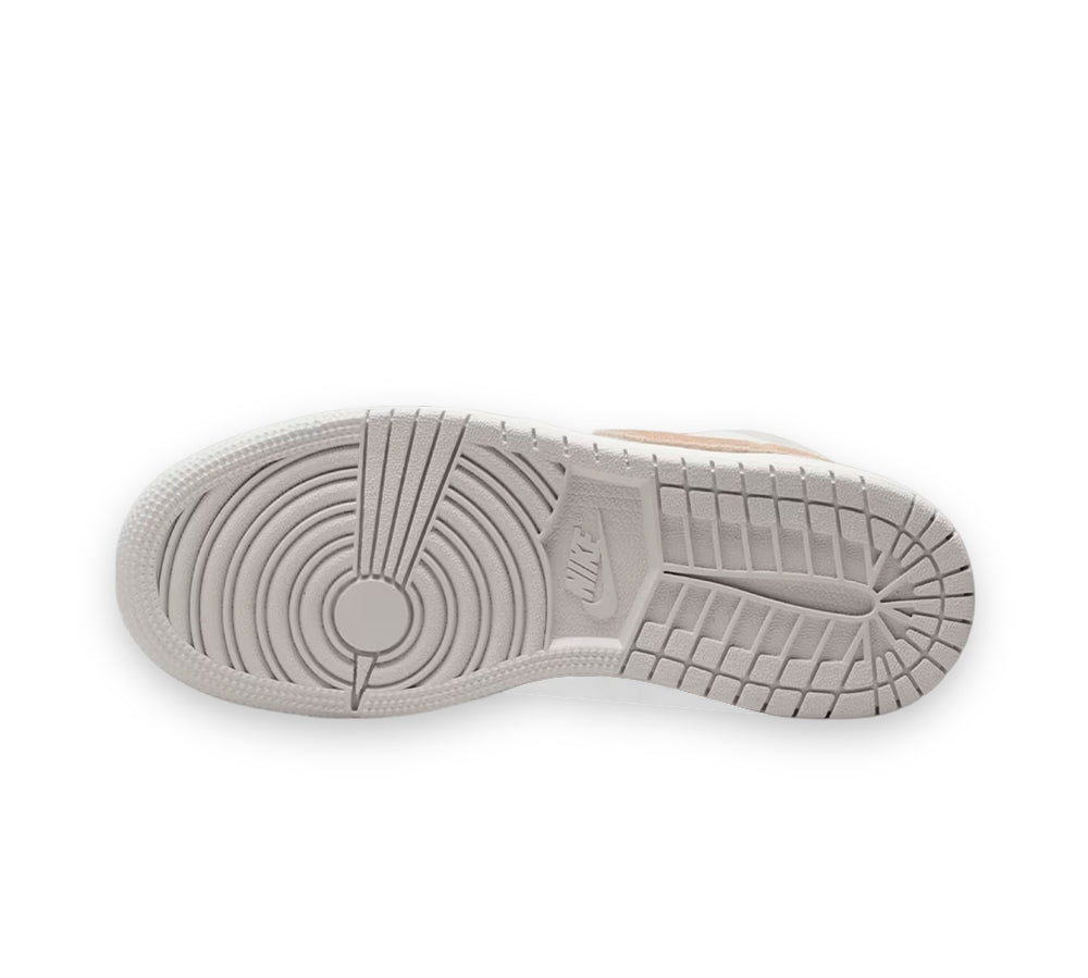 Jordan 1 Low SE - Legend Light Brown