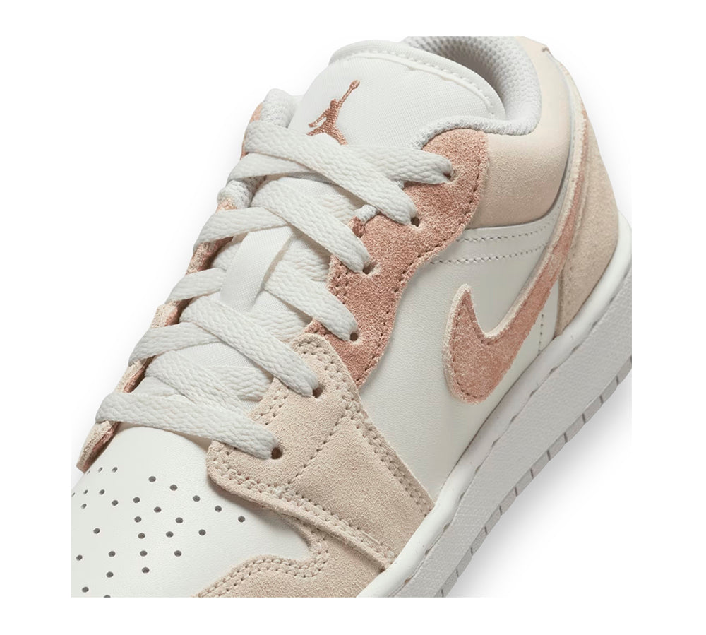 Jordan 1 Low SE - Legend Light Brown