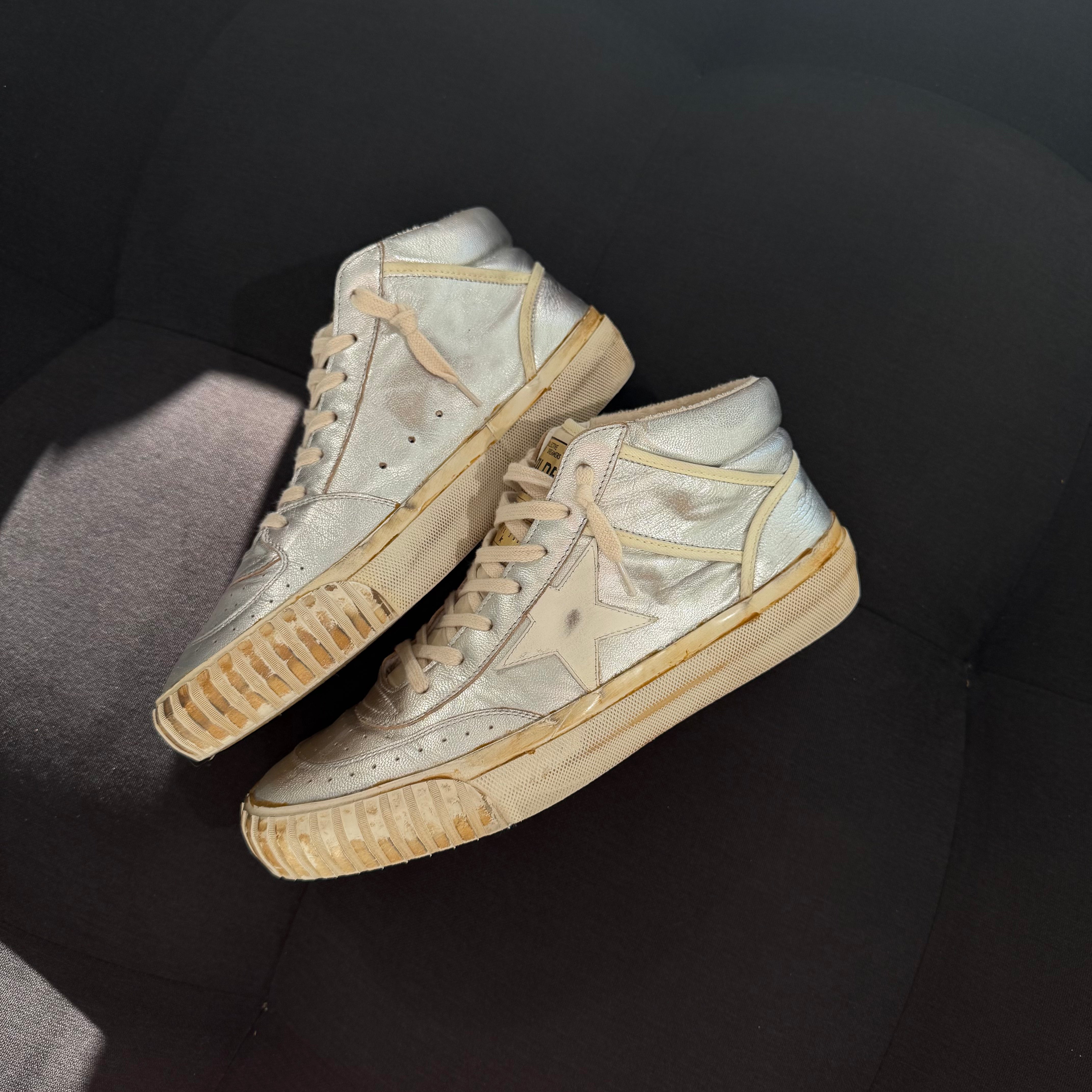 Golden Goose Mid Star leather with ivory star (42) - silver metallic (USADO, caixa suplente)