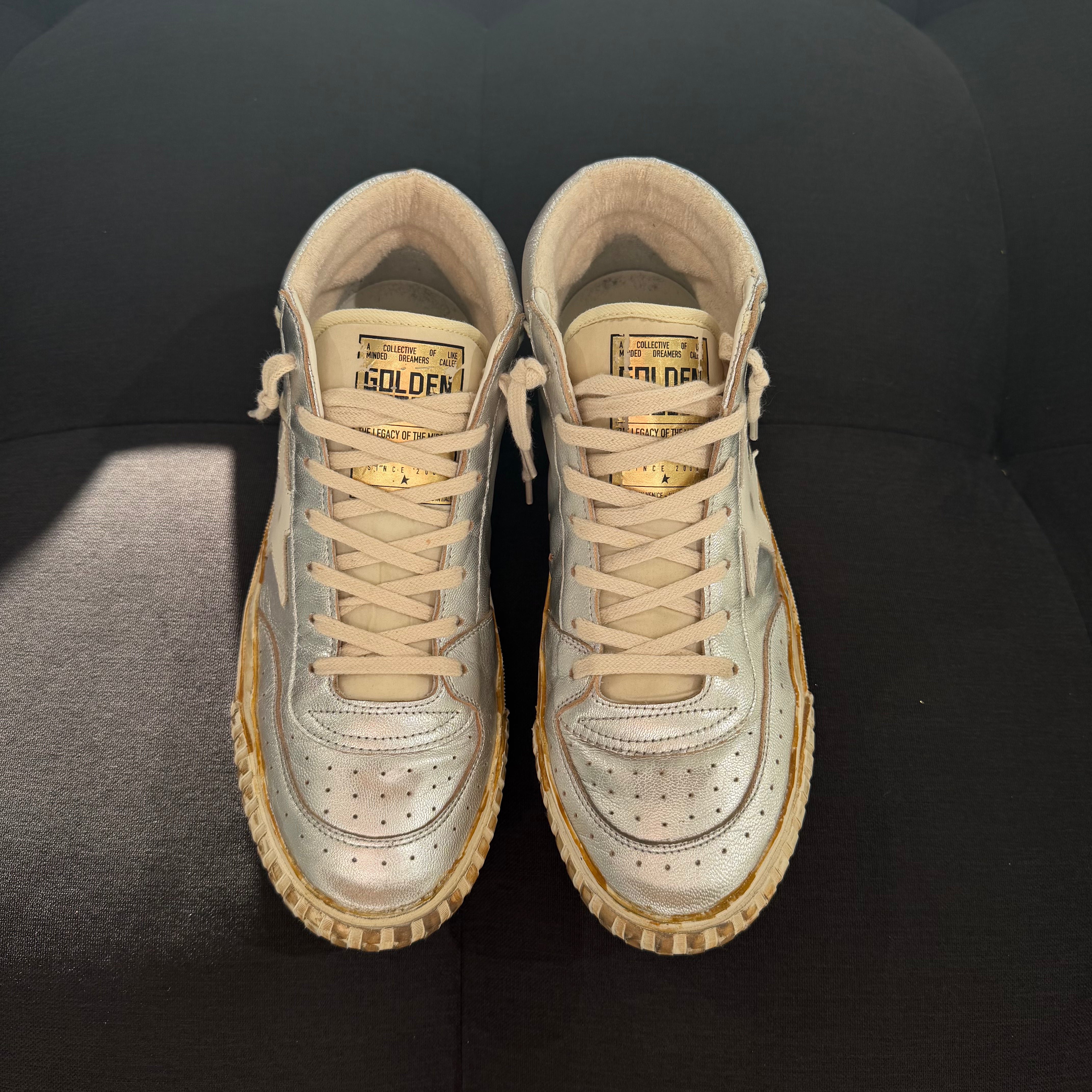 Golden Goose Mid Star leather with ivory star (42) - silver metallic (USADO, caixa suplente)