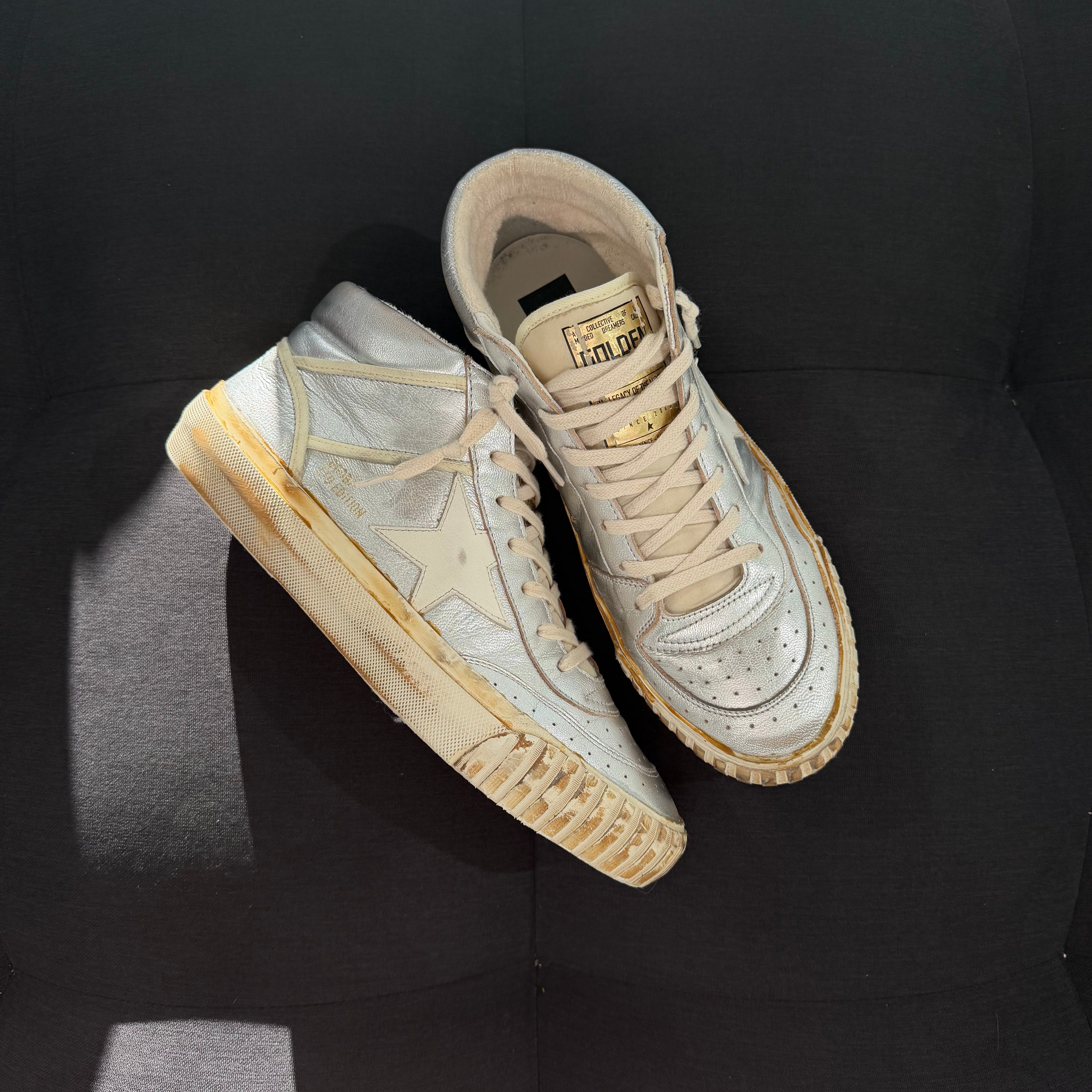 Golden Goose Mid Star leather with ivory star (42) - silver metallic (USADO, caixa suplente)