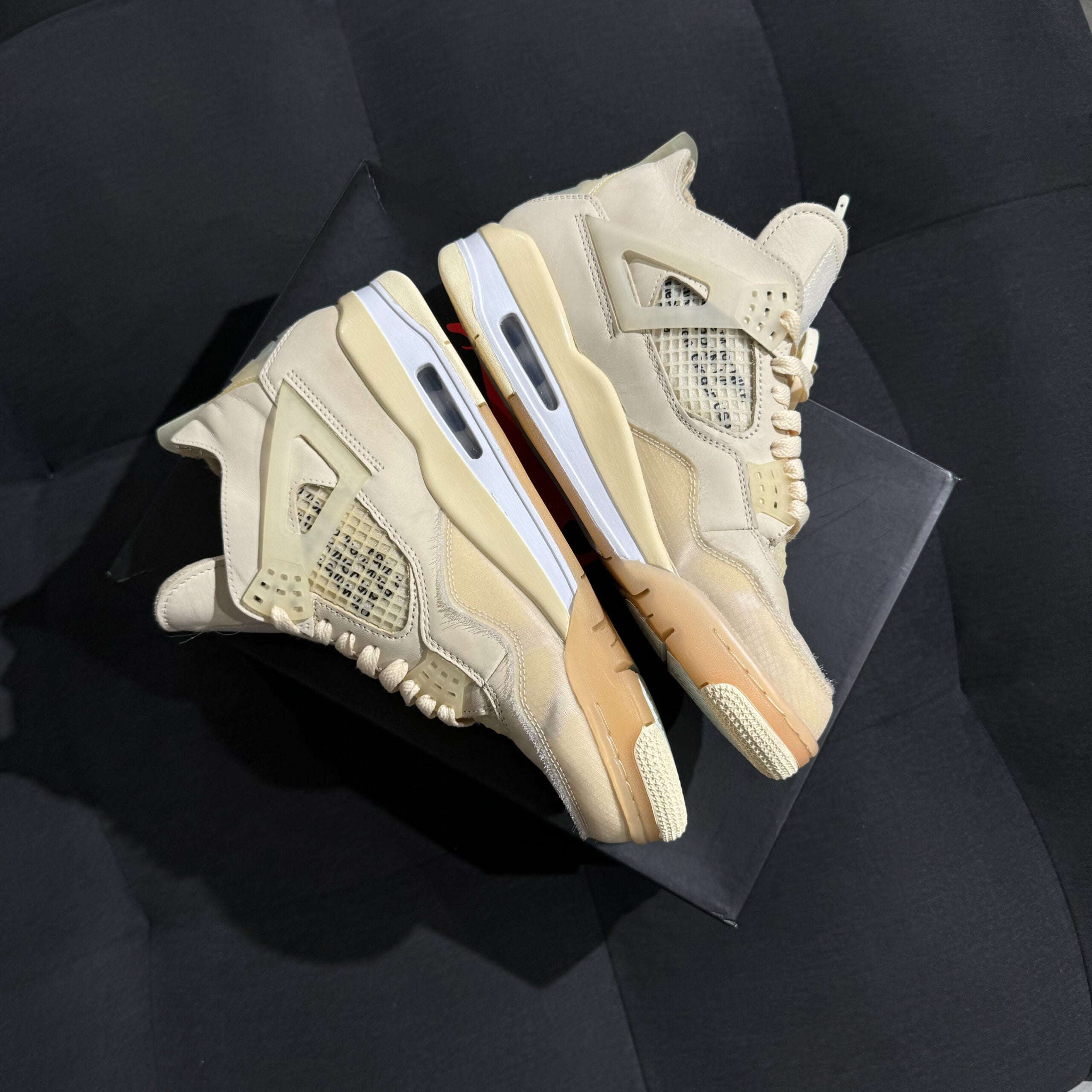 Jordan 4 Retro (41) - Off-White Sail (USADO)