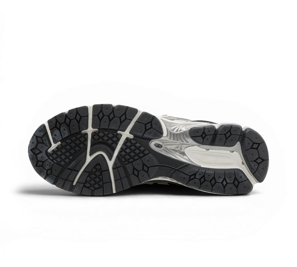 New Balance 1906R - Silver Black