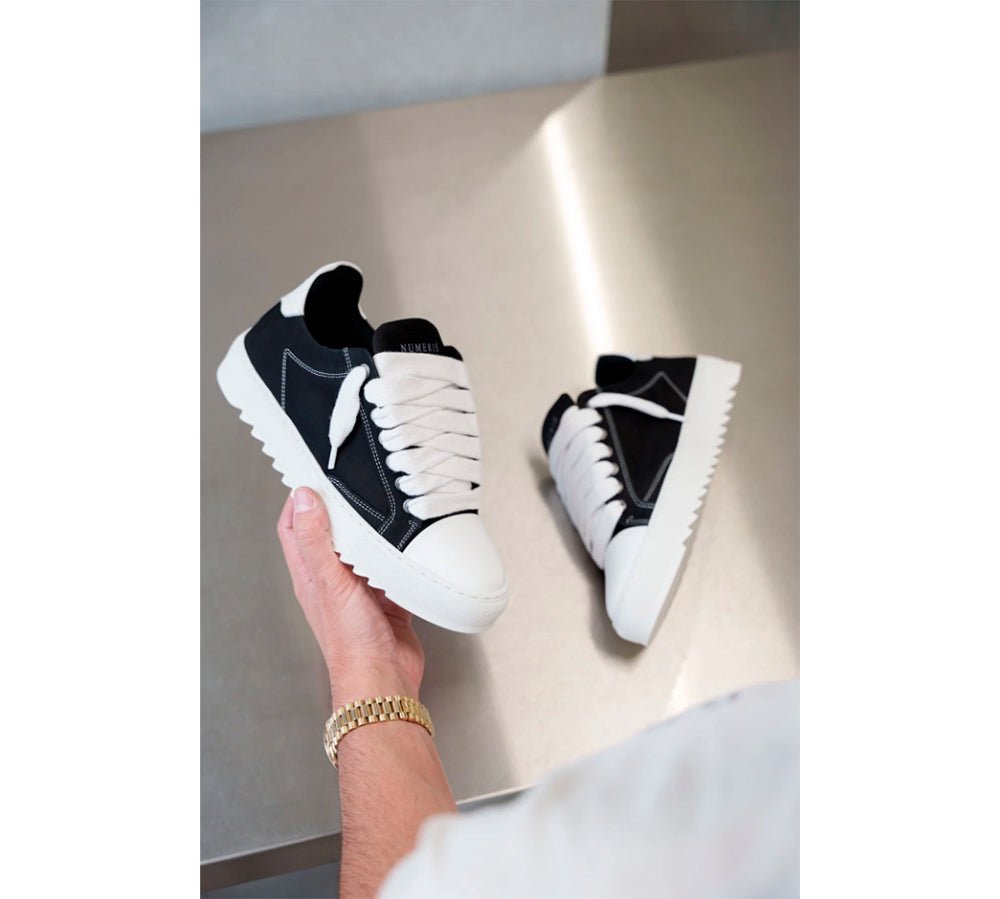 NUMERIŚ Atelier - Acrylic Black