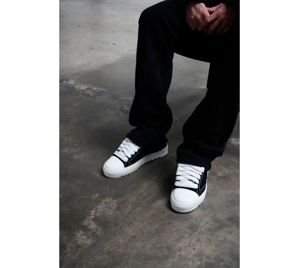 NUMERIŚ Atelier - Acrylic Black