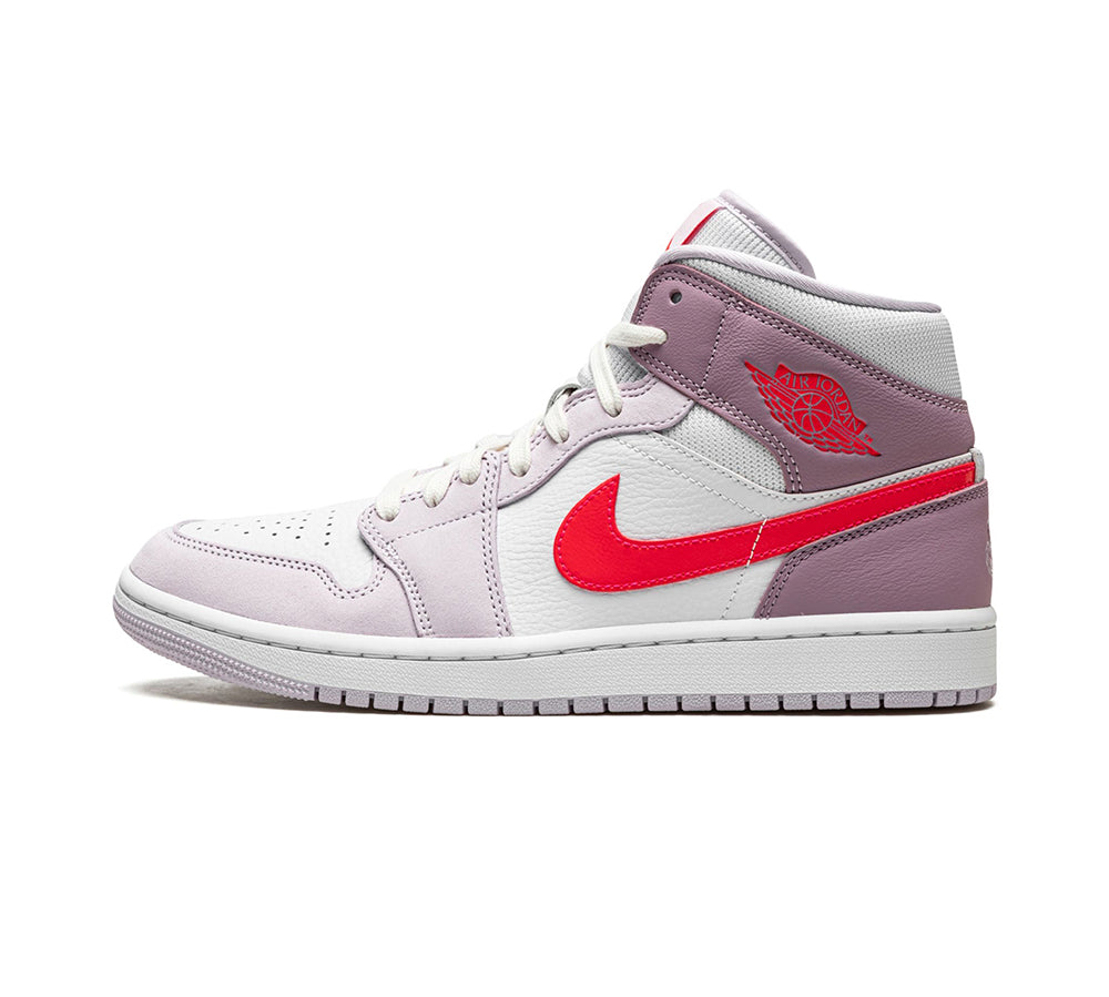 Jordan 1 Mid - Valentine's Day (2022)