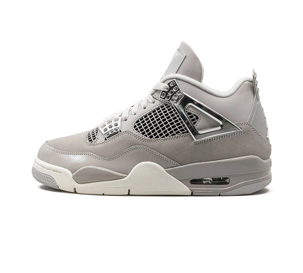 Jordan 4 - Retro Frozen Moments