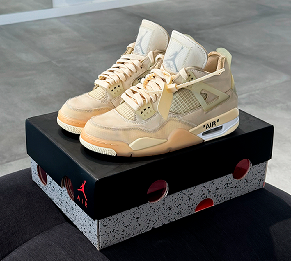 Jordan 4 Retro (40) - Off-White Sail (USADO)