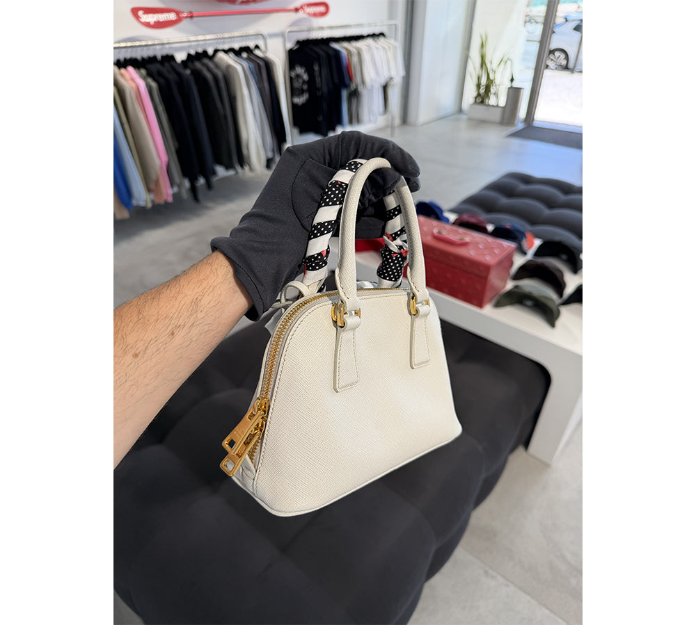 Prada Promenade mini Saffiano leather bag w/ printed silk twill scarf 55 - Chalk White (USADO))