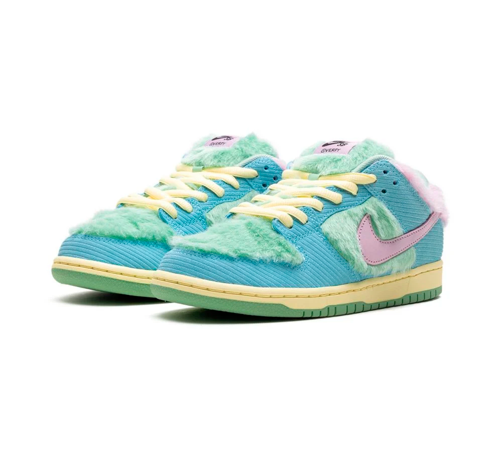 Nike SB Dunk Low - Verdy Visty