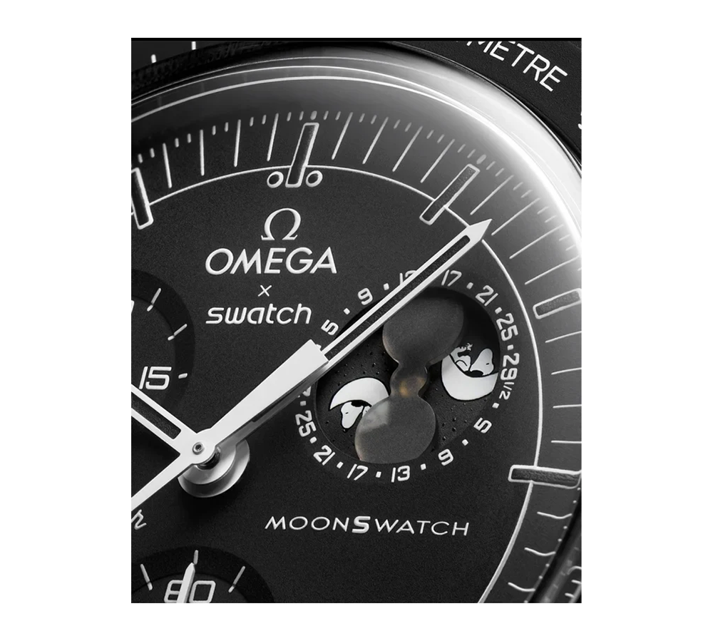 Swatch x Omega Bioceramic Moonswatch Mission To Moonphase Snoopy - Black